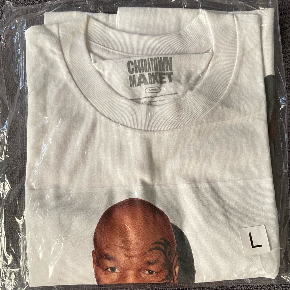 *NWT* CTM Tyson Photo T - Shirt